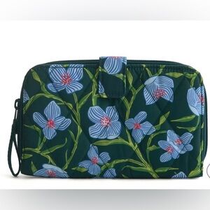 Vera Bradley Women's Outlet Ultralight Essential Tab Wallet